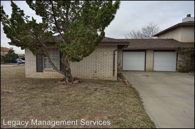 Building Photo - 217 Palmary Dr