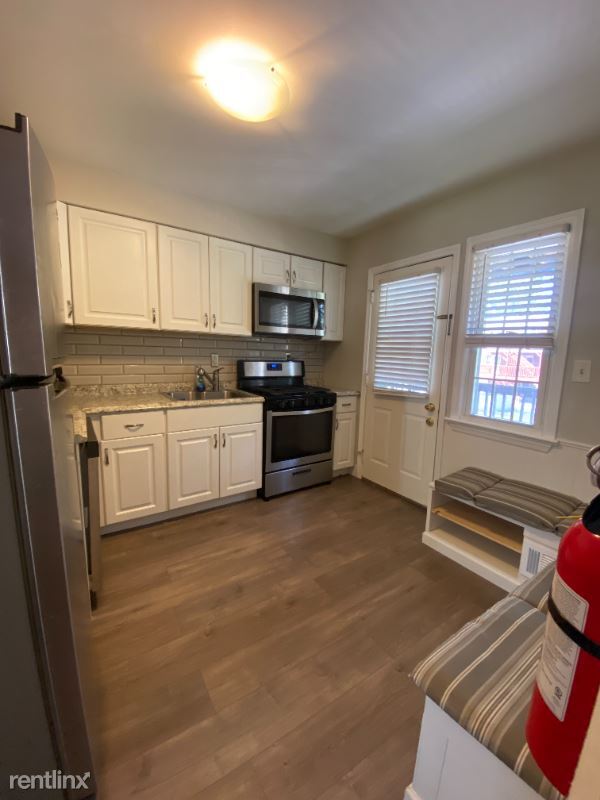 3 Stanford Dr, Finderne, NJ 08807 Condo for Rent in Finderne, NJ