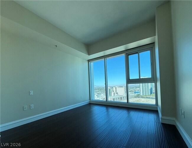 Foto del edificio - 2700 S Las Vegas Blvd