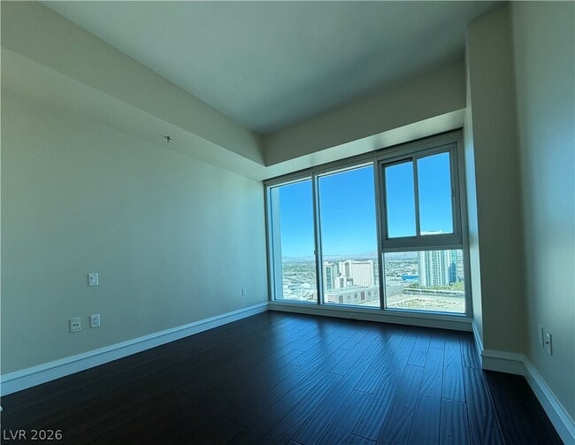 Building Photo - 2700 S Las Vegas Blvd