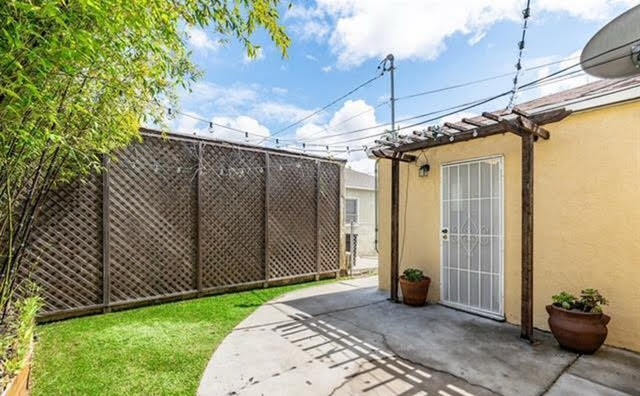Foto del edificio - 2708 Monroe Ave