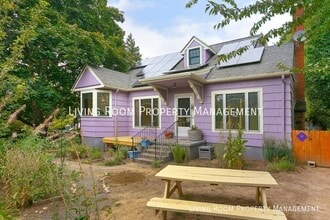 Building Photo - 2927 SW Hume Ct