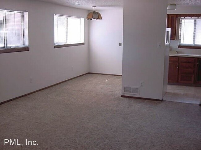 Building Photo - 1701 Warren Ave