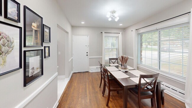 Foto del edificio - 1114 Fayetteville Rd SE