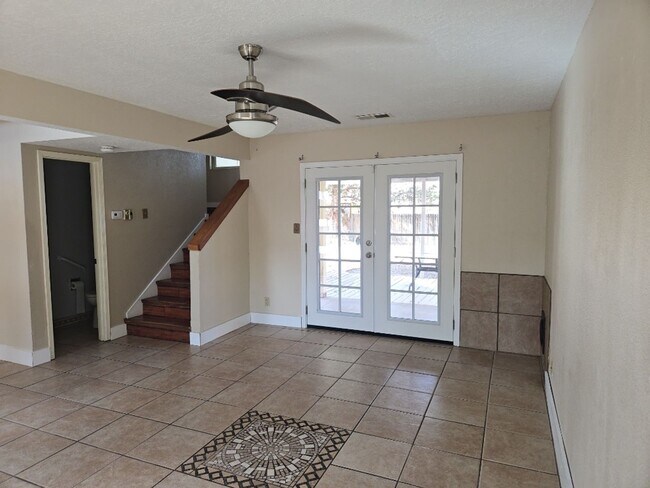 Foto del edificio - 4 Bedroom, 3 Bathroom! Lovely Home Coming ...