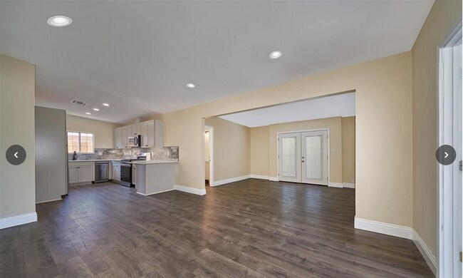 Building Photo - 51311 Avenida Velasco