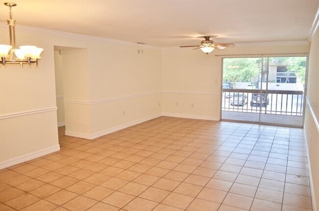 Foto del edificio - 3360 S Osprey Ave