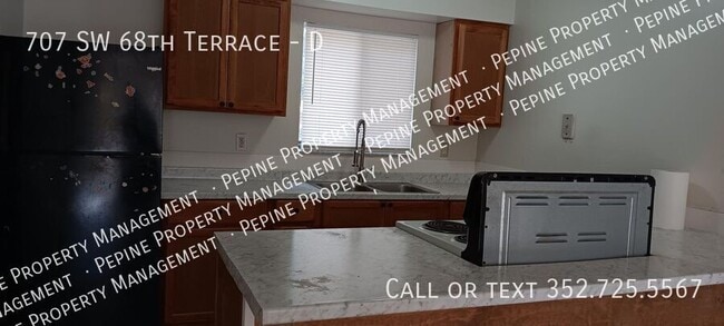 Building Photo - 707 SW 68th Terrace