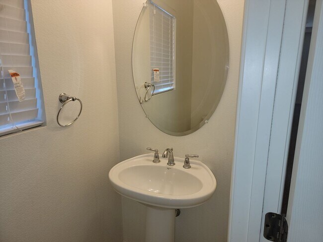 Foto del edificio - Fabulous 4 Bedroom Home in Southwest for Rent