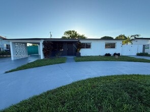 Building Photo - 3211 SW 107th Ave