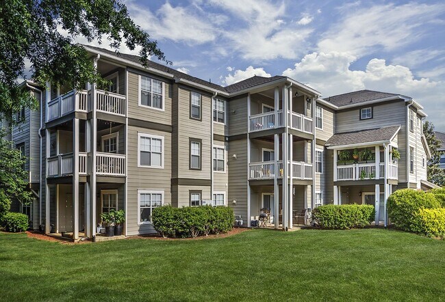 Camden Lake Pine Apartments Apex, NC