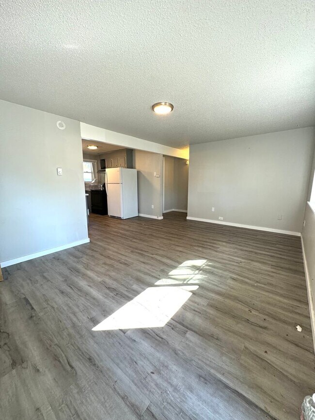Foto del edificio - Cozy 2 Bedroom Unit in Lakewood