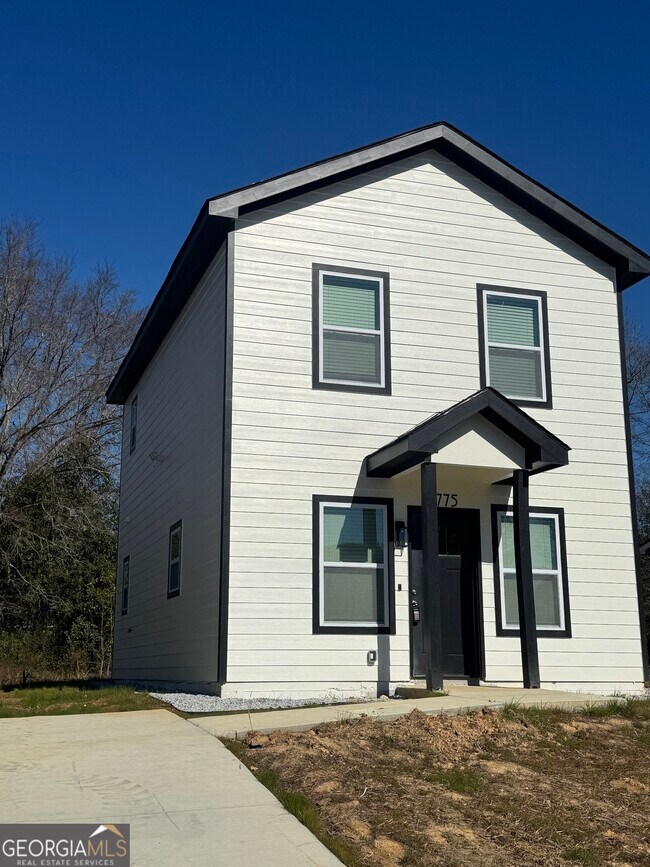 Foto del edificio - 2775 Village Green Ln