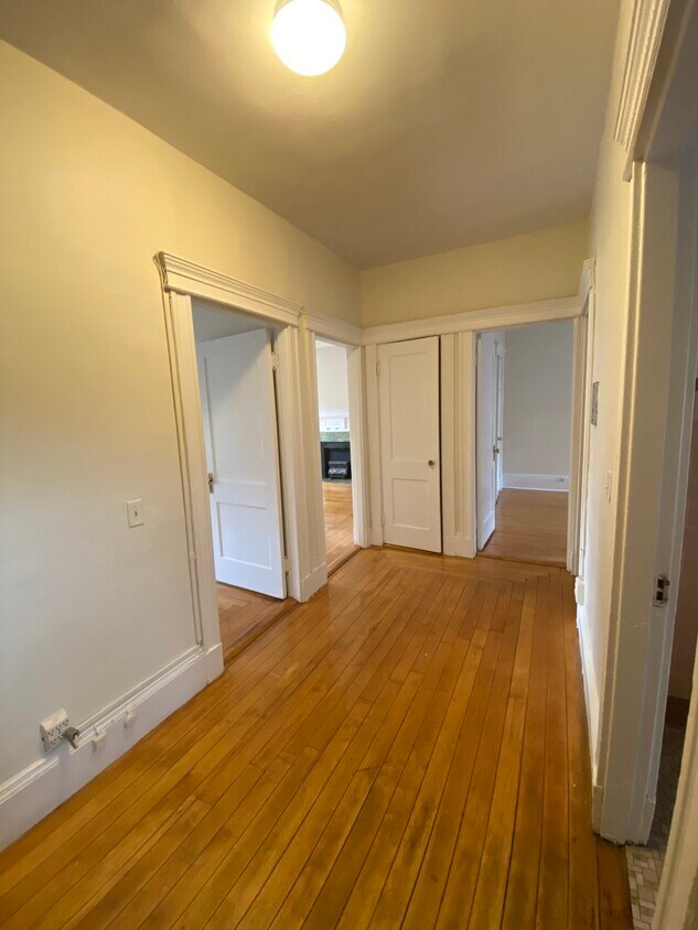 1824 Beacon St Unit 7, Brookline, MA 02445 Condo for Rent in