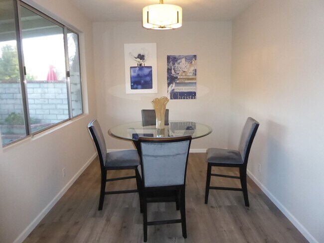 Foto del edificio - Mountain View Cottages Home for Rent in Sa...