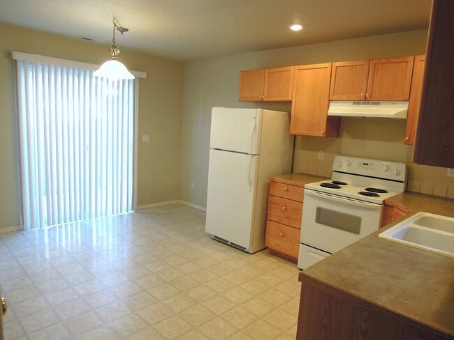 Building Photo - 3 Bedroom Patio Home