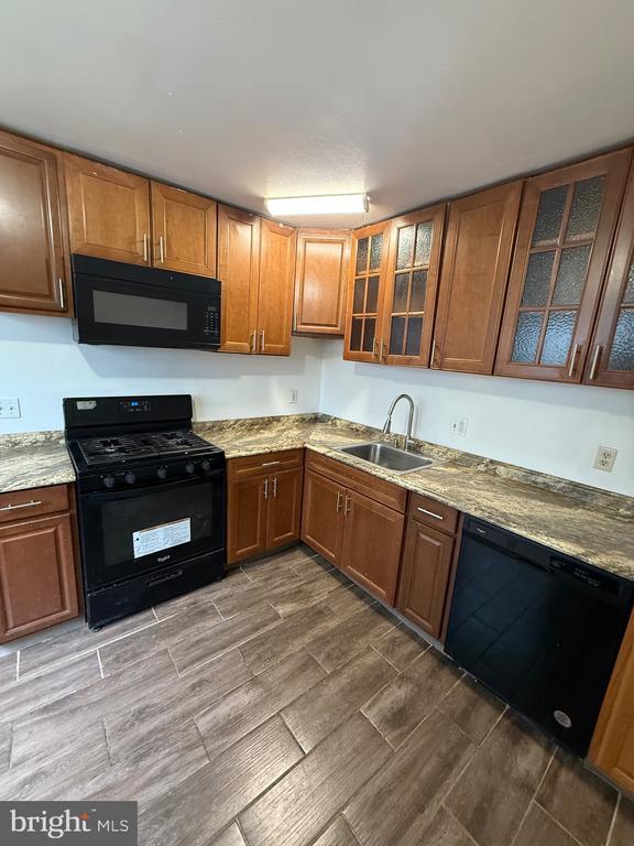 Foto del edificio - 8 Hewitt Ln