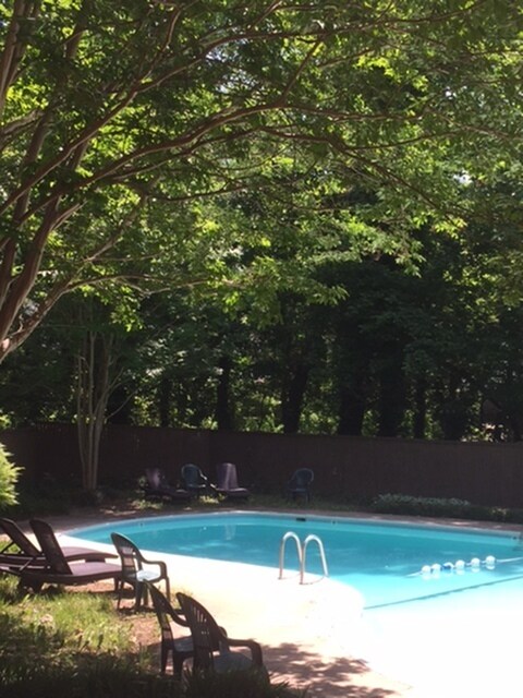 Foto del edificio - 27 Montrose Manor Ct