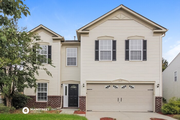 Foto principal - 12635 Frank Wiley Ln