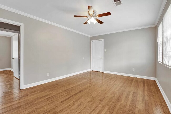Foto del edificio - 4194 Dunn Ave