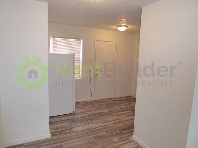 Foto del edificio - 3426 Smith Ave SE