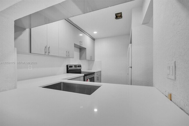Foto del edificio - 10015 NW 4th St