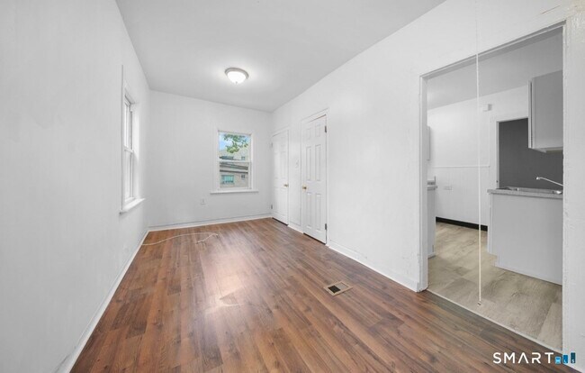 Building Photo - 37 Granfield Ave