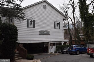Building Photo - 2050 N Calvert St
