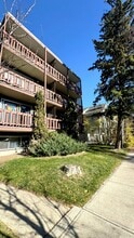 Building Photo - 322-326 6 Ave NE