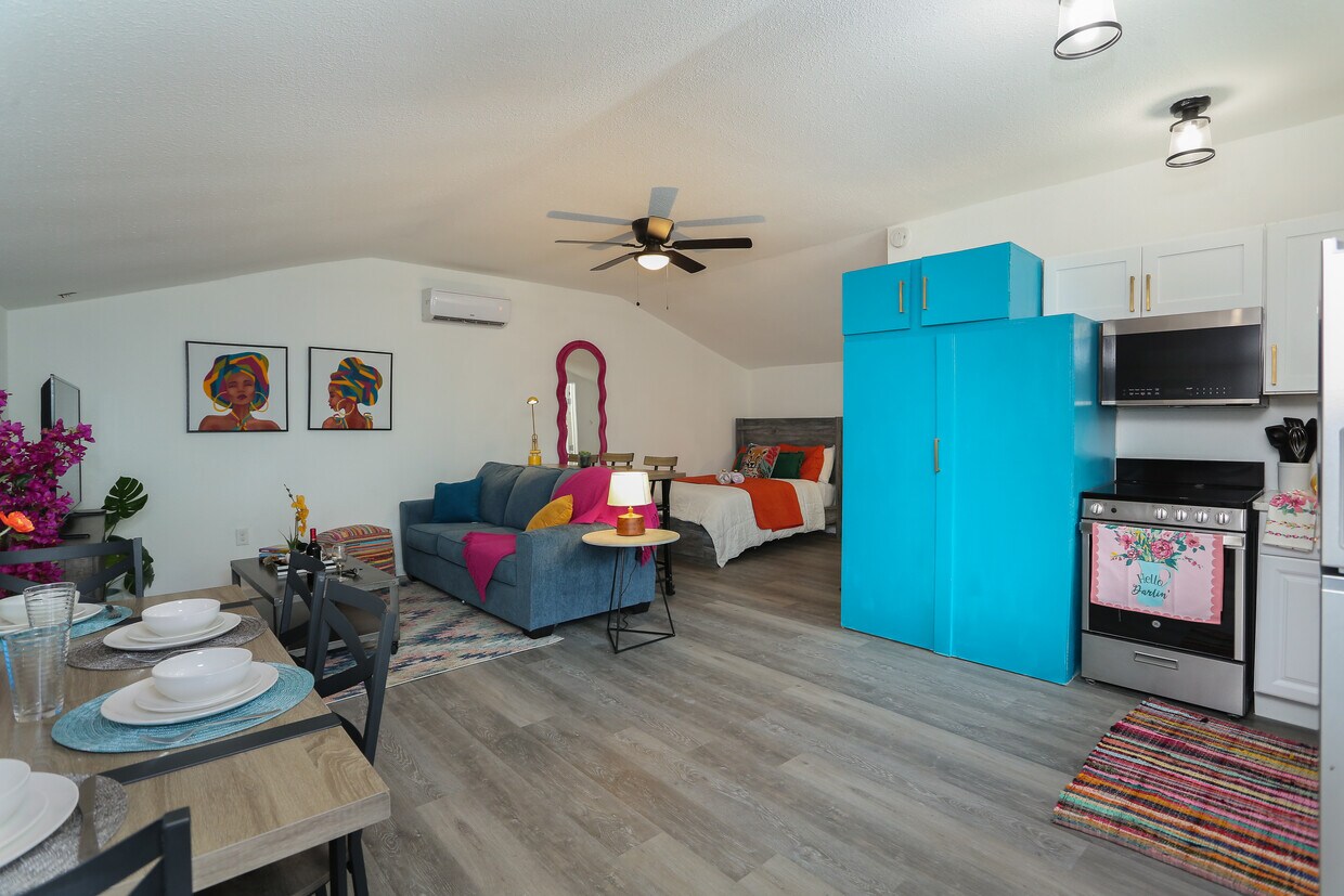 Foto principal - 319 E Courtland Pl