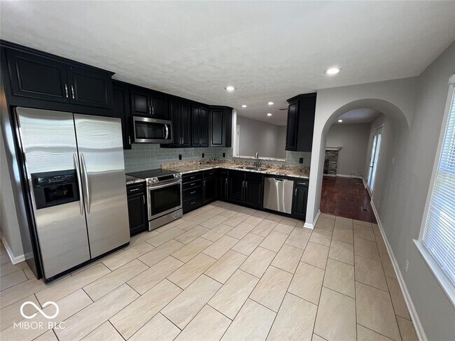 Foto del edificio - 731 E 116th St