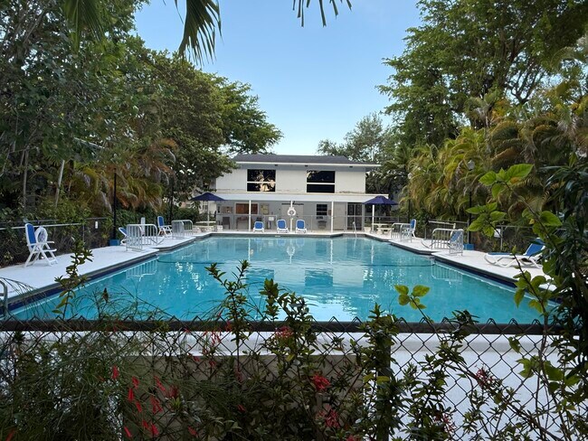 Foto del edificio - 5590 SW 78th St
