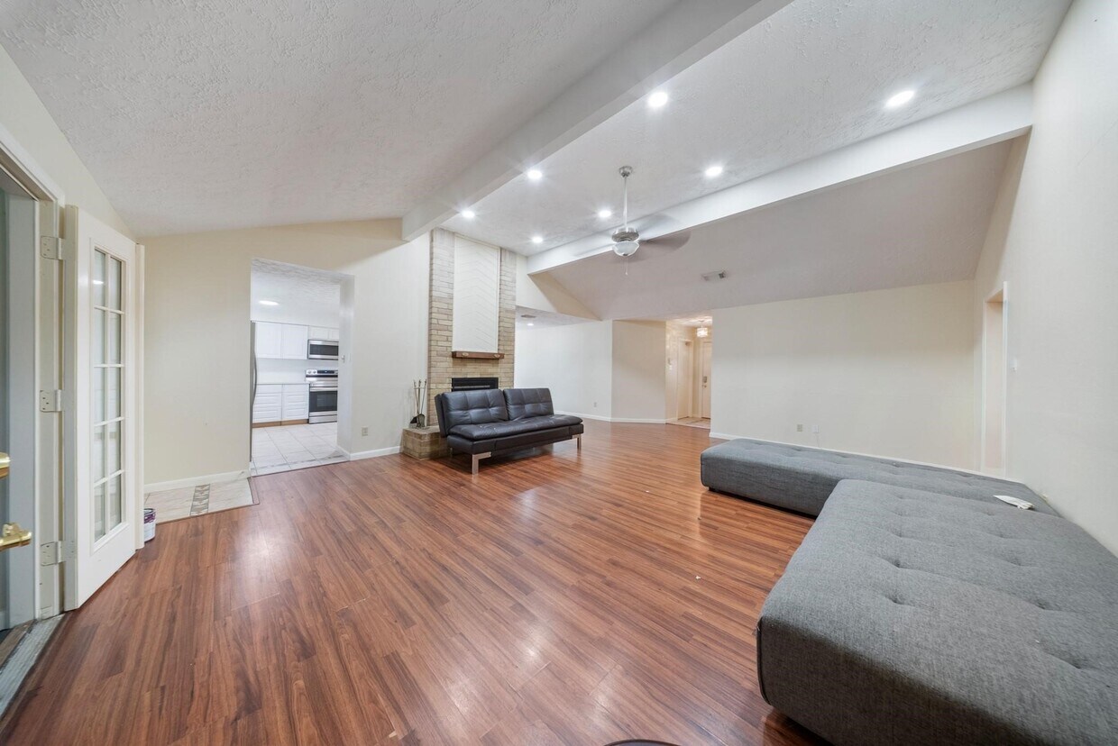 Foto del edificio - 15738 Tammany Ln