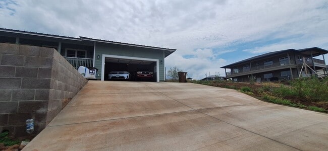 Building Photo - 1402 Ainakea Rd