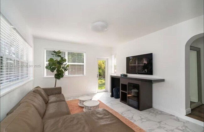 Foto del edificio - 35 SW 28th Rd