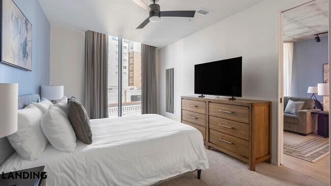 Foto del edificio - 143 E Commerce St