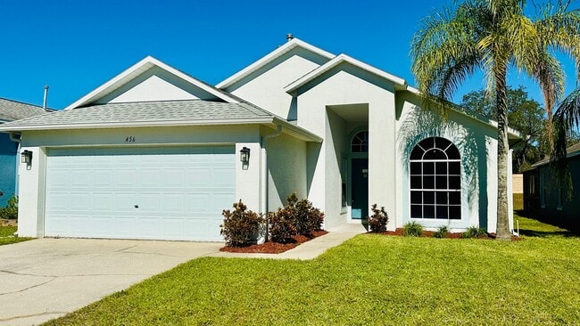 Relax & recharge in this Charming 3Bedroom... - Relax & recharge in this Charming 3Bedroom... House