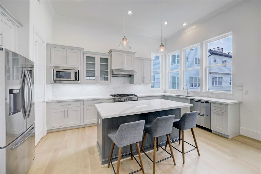 Foto principal - 3319 Timbergrove Oaks St