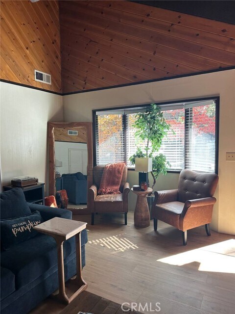 Foto del edificio - 2560 Oak Dr