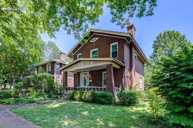 Exterior - 338 Melville Ave