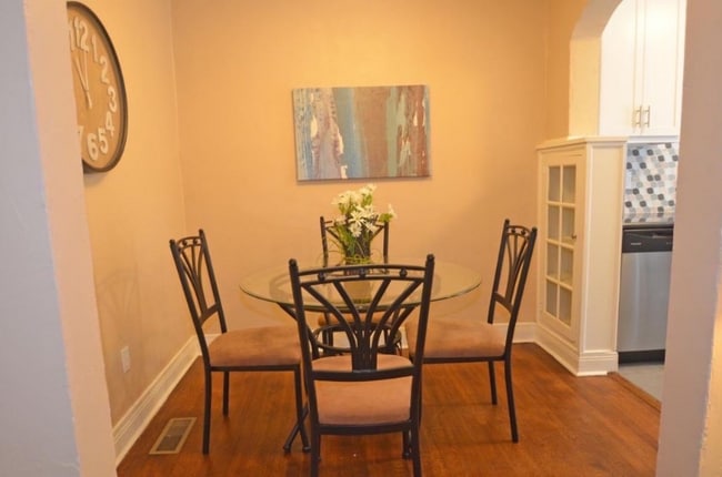 Building Photo - 254 Spring St