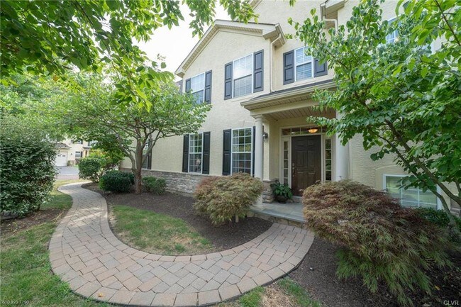 Building Photo - 551 Deer Lake Cir