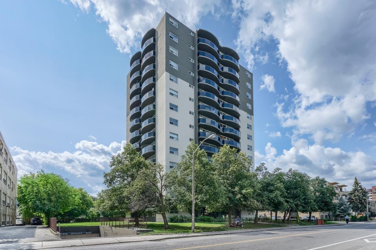 145 Cosburn Avenue Apartments 145 Cosburn Ave Toronto, ON