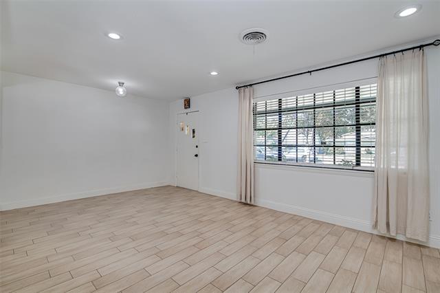 Foto del edificio - 6021 Wiser Ave