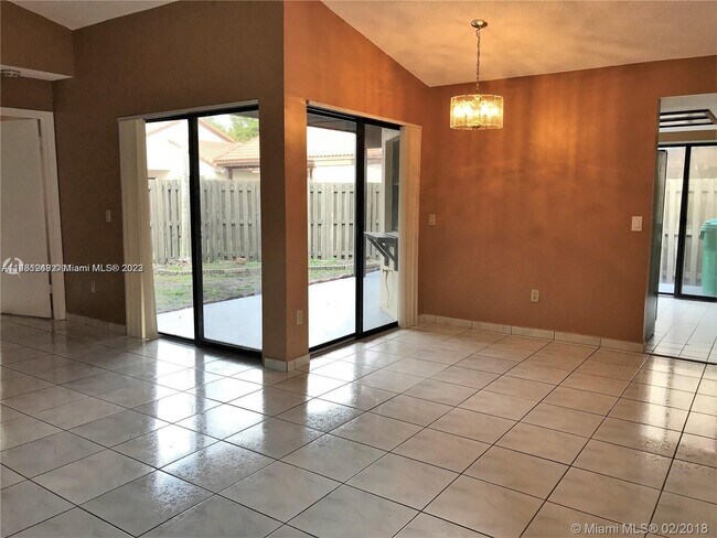 Building Photo - 15065 SW 49th Ln