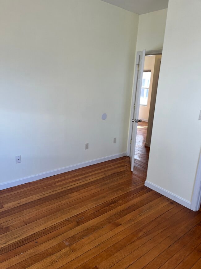 Building Photo - 499 Wilder St