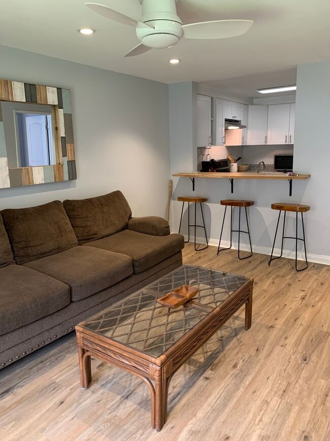 Building Photo - Gorgeous, Clean & Modern Furnished 2/2 at Kihei Shores — Lowest Level Unit Near Kamaole III