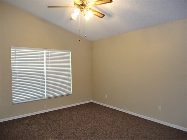 Building Photo - 350 Morning Creek Cir
