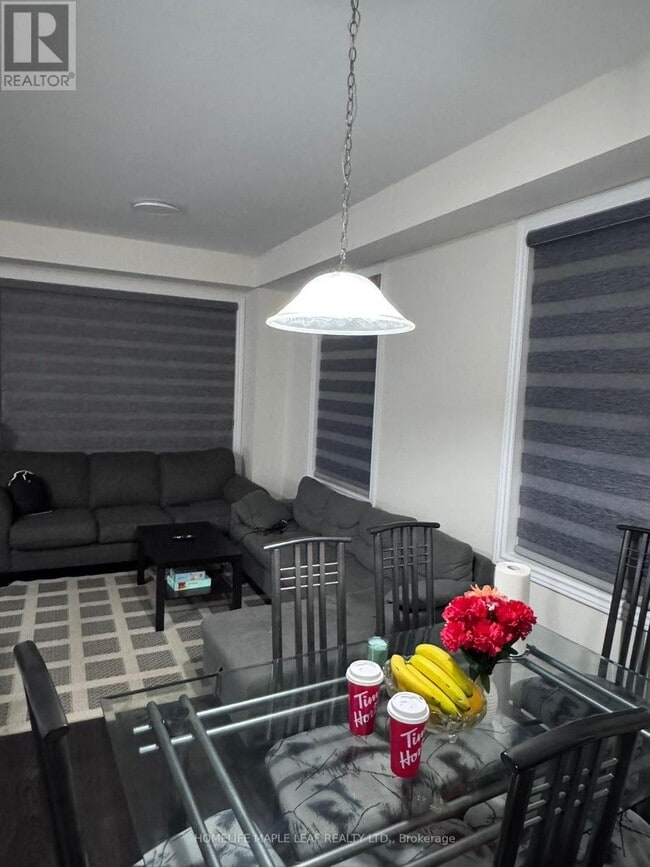 Building Photo - 38 Brown St