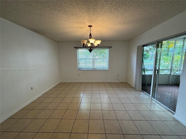 Foto del edificio - 9283 NW 54th St